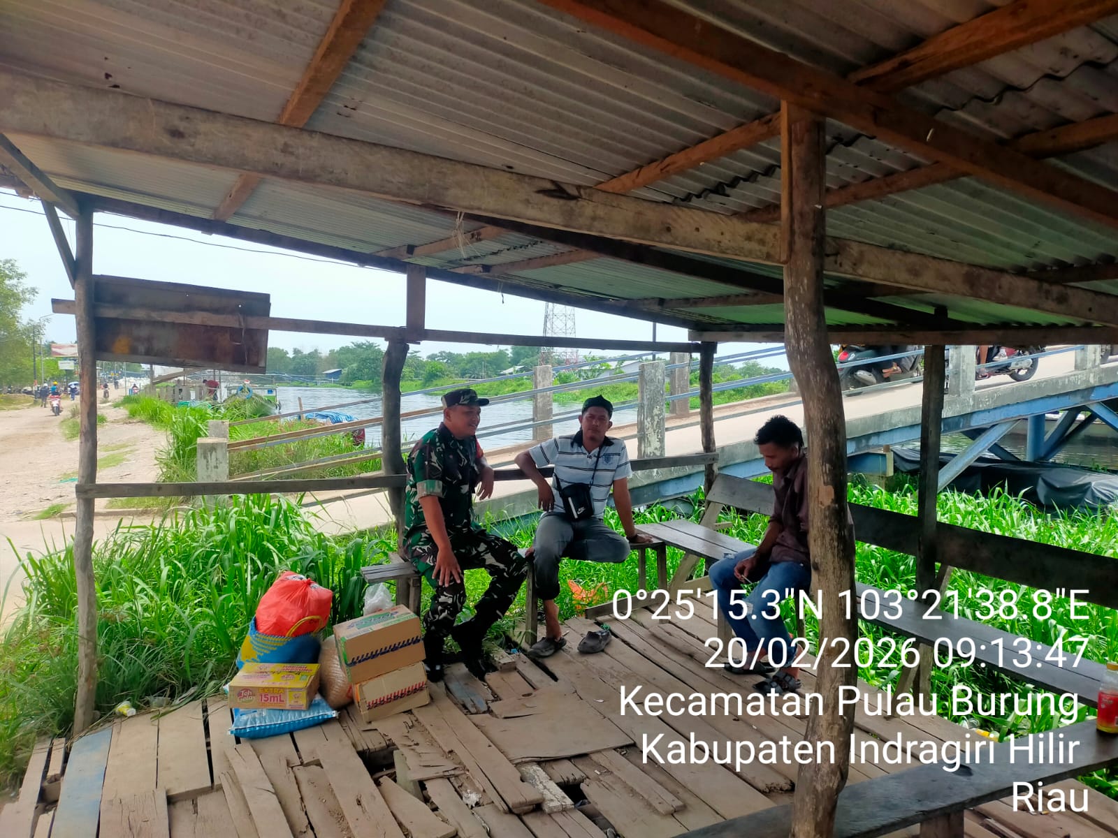 Babinsa Pulau Burung Bahas Program Pemerintah di Puasa Ramadhan Kedua, Perkuat Ekonomi dan Cegah Karhutla