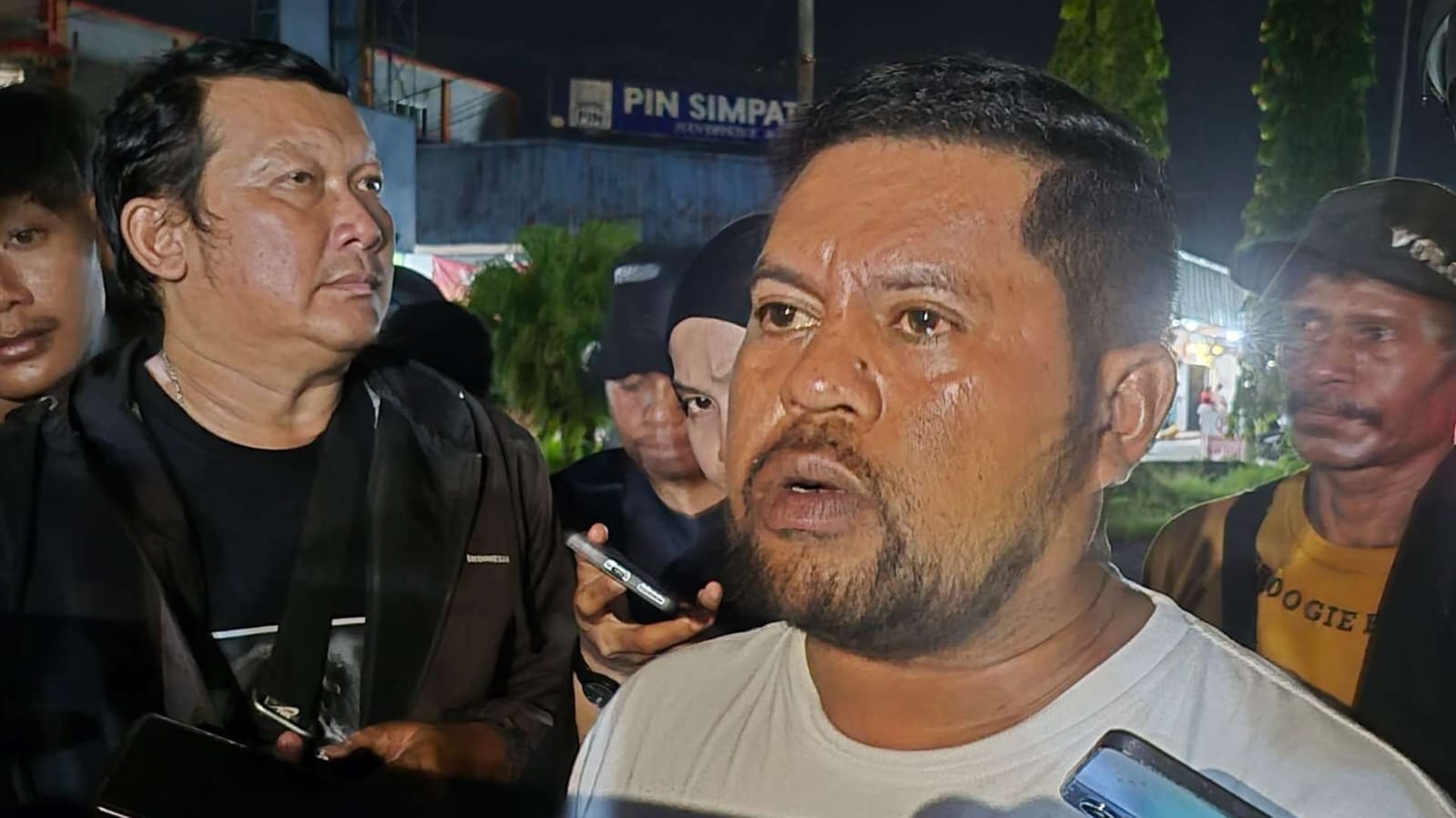 Pendulang Angkat Bicara Soal Dalih Toko Emas Kehabisan Uang