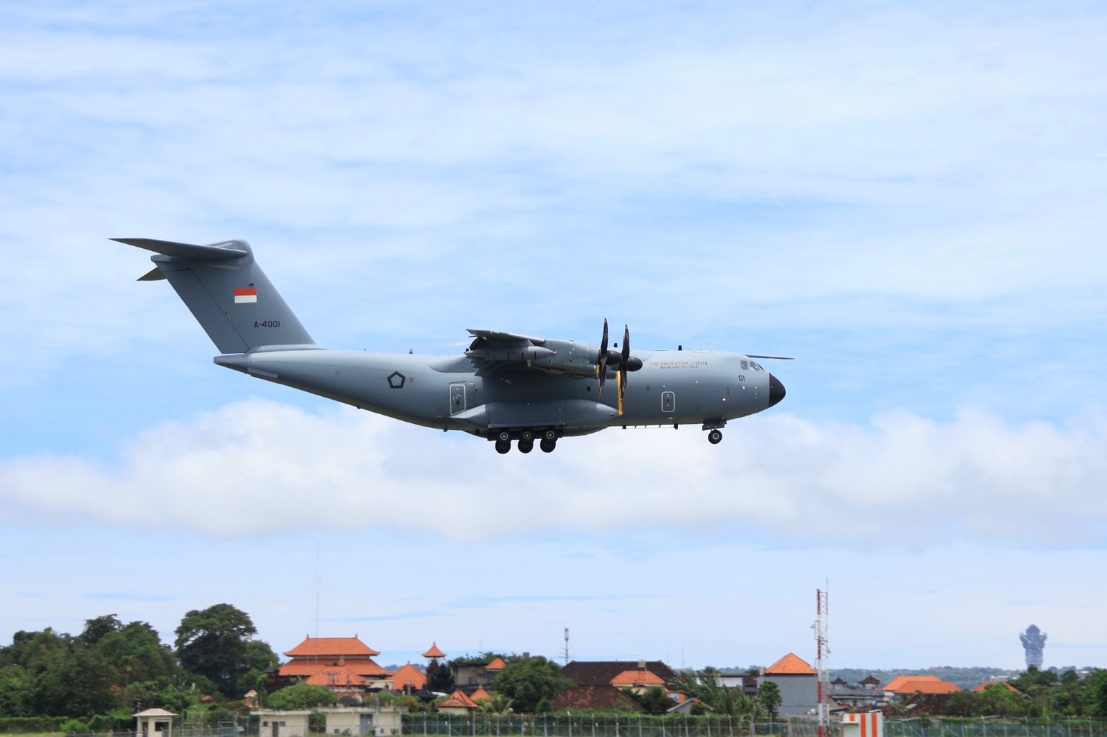 A-400M TNI AU Uji Fungsi ILS di Lanud I Gusti Ngurah Rai