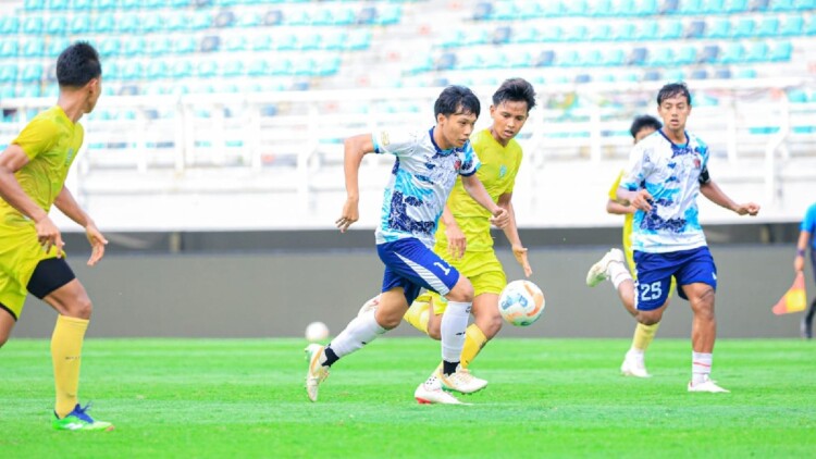 Banteng Jatim FC U-17 tampil impresif usai menang 5-0 atas Gresik United Academy jelang Soekarno Cup 2026.