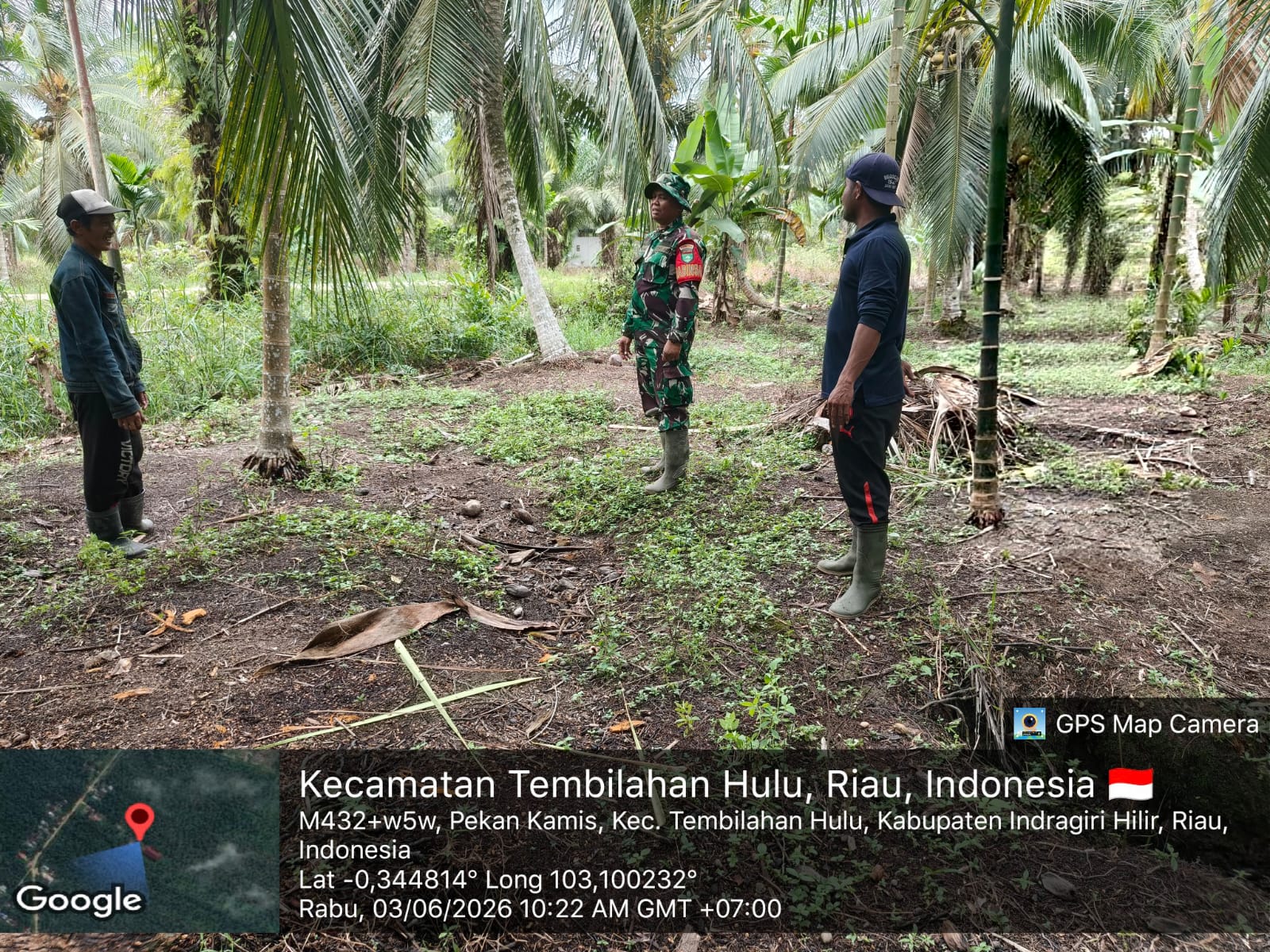 Babinsa Pekanrba Laksanakan Pengecekkan Rutin Tapal Batas Wilayah
