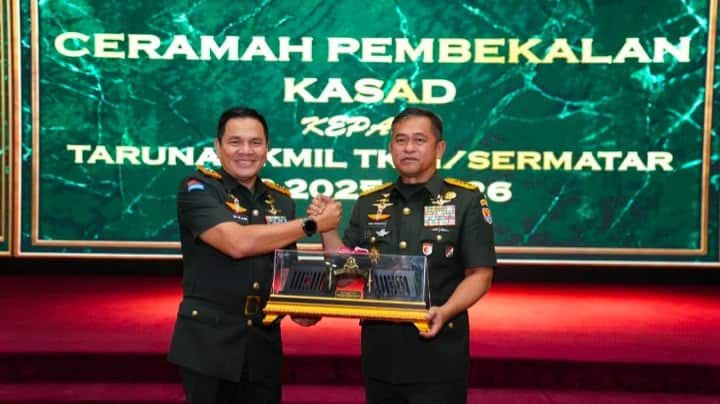 Gubernur Akmil Mayjen TNI Rano Tilaar SE Dampingi Kasad Maruli Simanjuntak Pada Penutupan Pendidikan Taruna Akmil 2025/2026