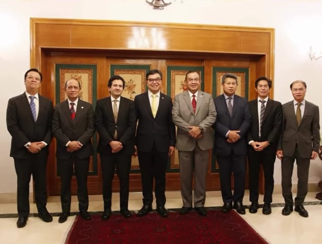 Dubes RI Chandra W. Sukotjo Secara Resmi Serahkan Keketuaan ACI Dari Indonesia Kepada Filipina