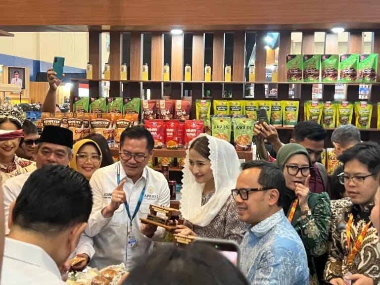 Pemkab Minahasa Utara Tampilkan Potensi Unggulan Daerah di APKASI Otonomi Expo 2026