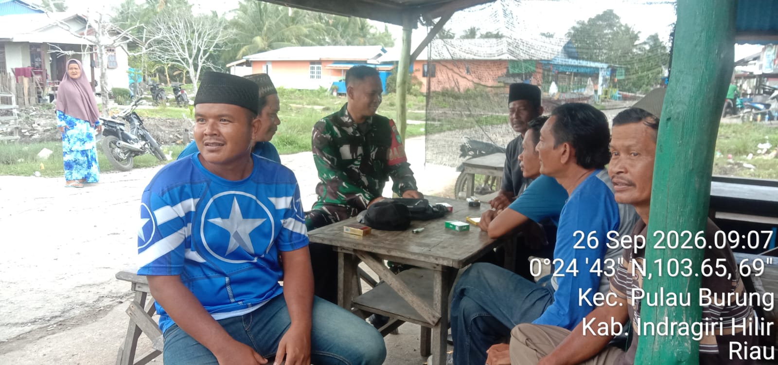 Babinsa Pulau Burung Jaga Tatanan Harmonisasi Lewat Komsos
