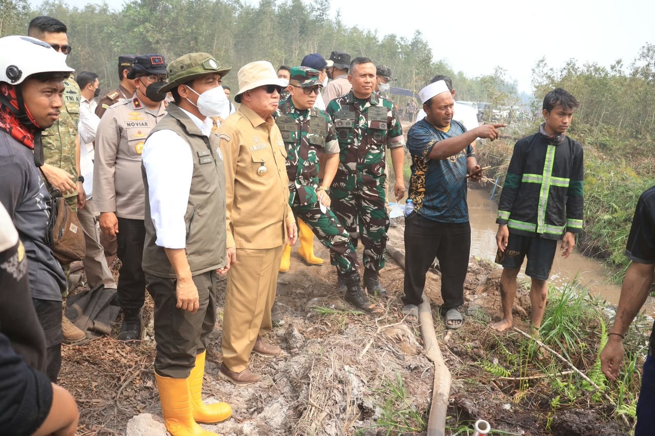 Danlanud Sjamsudin Noor Dampingi Menhut RI Tinjau Hutan Lindung Liang Anggang, Perkuat Sinergi Penanganan Karhutla